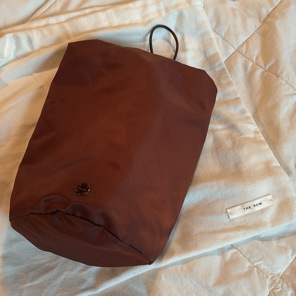 The Row Sporty Pouch - Picture 9 of 11